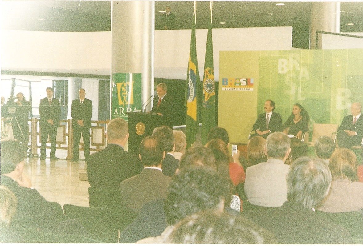 Assinatura do decreto marcou a criação da RESEX Canavieiras em 5 de junho de 2006