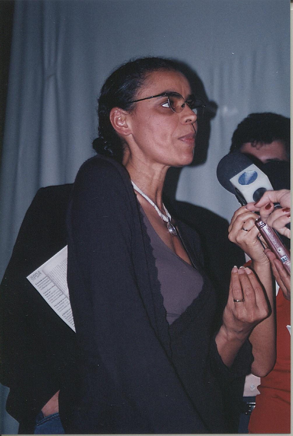 2006 - Encontro com a ministra Marina Silva fortaleceu a articulação pela criação da RESEX Canavieiras
