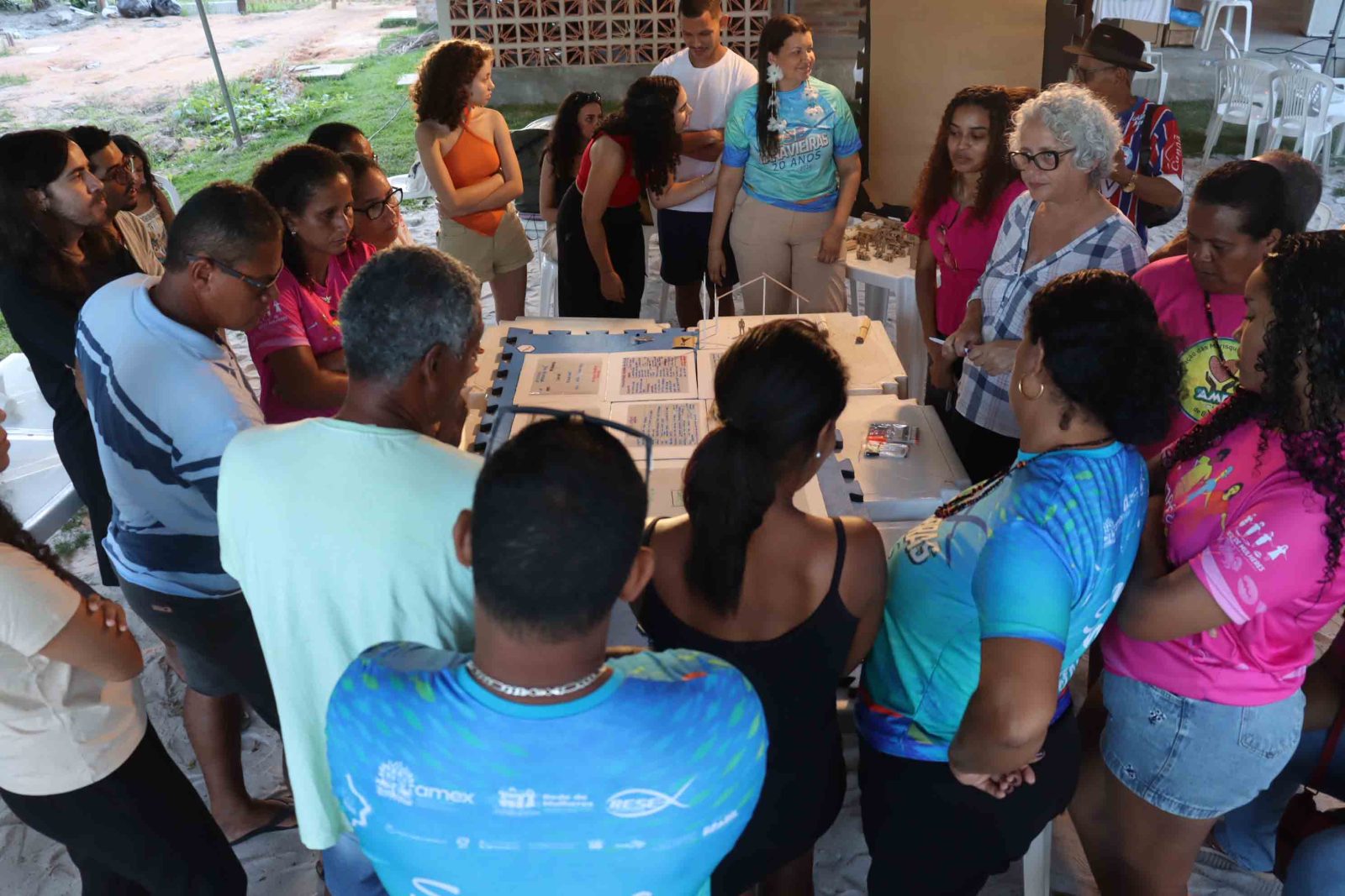 Missão técnica da UFMG aproxima comunidades da construção da futura Escola Agroextrativista